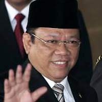 Tak Ikut ke Istana, Dugaan Agung Laksono Tergusur Makin Santer