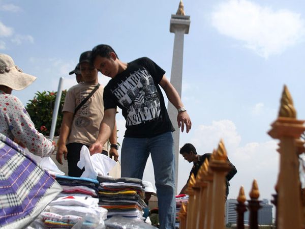Monas di Akhir Pekan