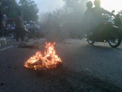  Polisi Tembakkan Gas Air Mata, Mahasiswa UBK Cs Kocar-kacir