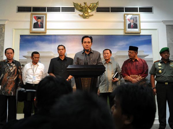 6 Calon Menteri Jumpa Pers Bersama