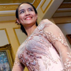 Gaun Pengantin Intan Nuraini Bertabur Kristal Swarovski