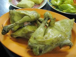 Ayam Goreng Plus Soto Betawi, Nendang Enaknya!