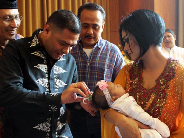 Mengintip Acara Akikah Putri Raul-KD