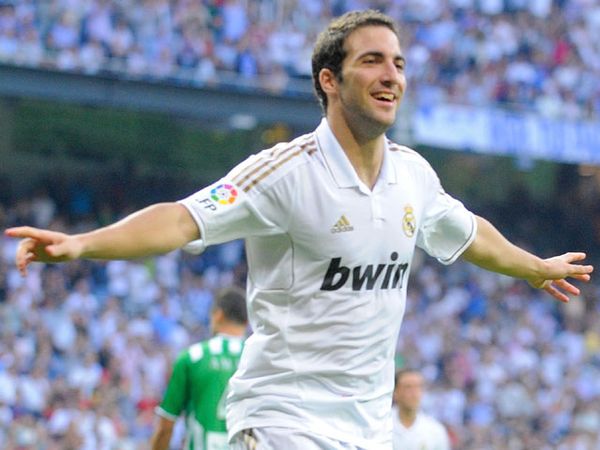 Higuain Cukur Real Betis
