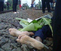 Pria Tanpa Identitas Tewas Disambar Kereta Api