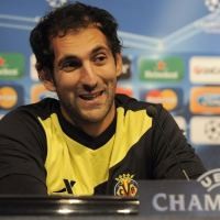 Lopez Siap Redam Aguero