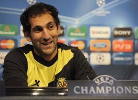 Lopez Siap Redam Aguero