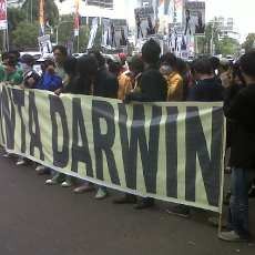 Massa Cinta Darwin Tolak Jero Wacik Jadi Menteri ESDM