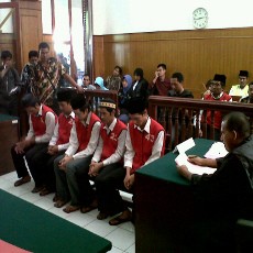 Pembunuh Ibu dan Anak Divonis 18 Tahun Penjara