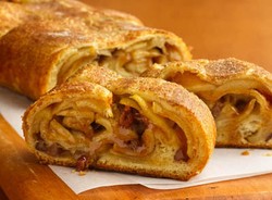 Apfelstrudel, Krenyes Legit dari Austria