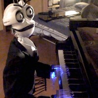 Teotronica, Robot yang Mahir Main Piano 