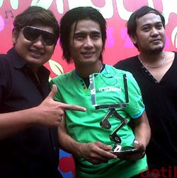 Pepep Sering Menangis Pasca Charly & Pepeng Hengkang