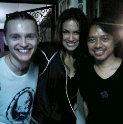 Sophia Latjuba Selingkuh dengan Szymon Wojcik?