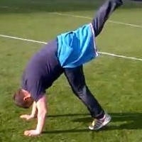 Kencingi Lapangan Lawan, Dua Fans Dicari Polisi