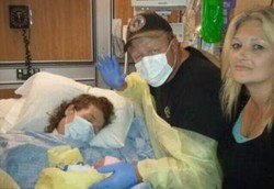 Meninggal Karena Tolak Kemoterapi Demi Selamatkan Bayi di Rahim