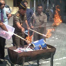 Barbuk 6 Bulan Dimusnahkan Kejari Surabaya