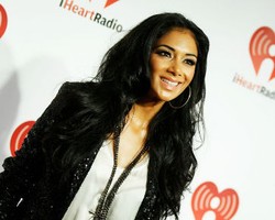 Asmara Nicole Scherzinger & Lewis Hamilton Berakhir?