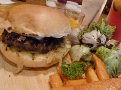 Wagyu Burger Buatan Open Sandwich