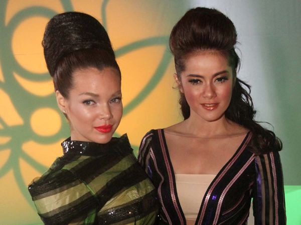 Olla Ramlan & Dewi Sandra Ngedangdut Bareng