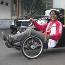 ITS Uji Coba Kendaraan Tenaga Surya