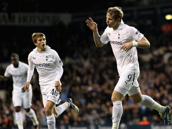 Pavlyuchenko Menangkan Hotspur