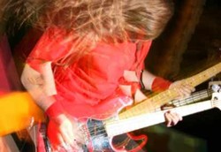 Remaja Penggemar Musik Heavy Metal Berisiko Depresi