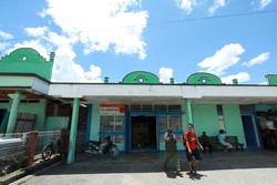 UDANG YANG BERSELINGKUH DENGAN KEPITING