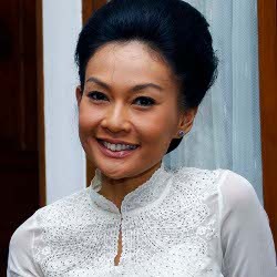 Endhita dan Onci Ungu Pakai Tema Go Green di Pesta Pernikahan