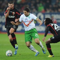 Imbang dengan Augsburg, Bremen Perbaiki Posisi