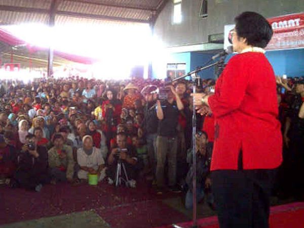 Mega Resmikan Pembangunan RS Tanpa Kelas