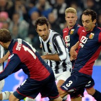 Si Nyonya Tua Diredam Genoa di Kandang