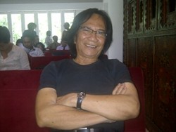 Yon Koeswoyo: Nilai dan Jiwa Koes Plus Itu di Pop Melayu, Pop Jawa, dan Keroncong