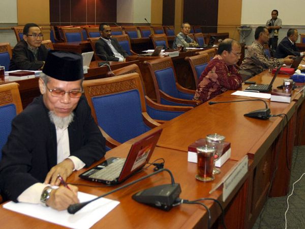 Capim KPK Tes Membuat Makalah