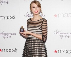Taylor Swift Merilis Parfum Pertamanya