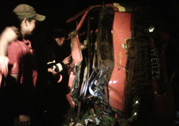 Isuzu Elf Masuk Jurang, 1 Orang Tewas