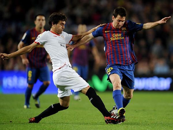 Barca Ditahan Sevilla