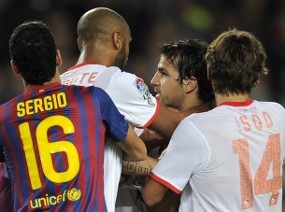 Fabregas Bantah Tuduhan Rasis