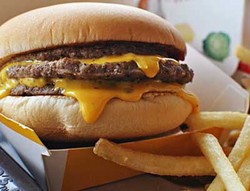 Awas Jebakan Menu Bonus di Restoran!