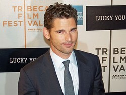 Aktor Eric Bana Akan Memerankan Elvis Presley