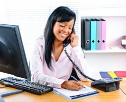 Cara Menata Meja Kantor Agar Anda Semangat Kerja 