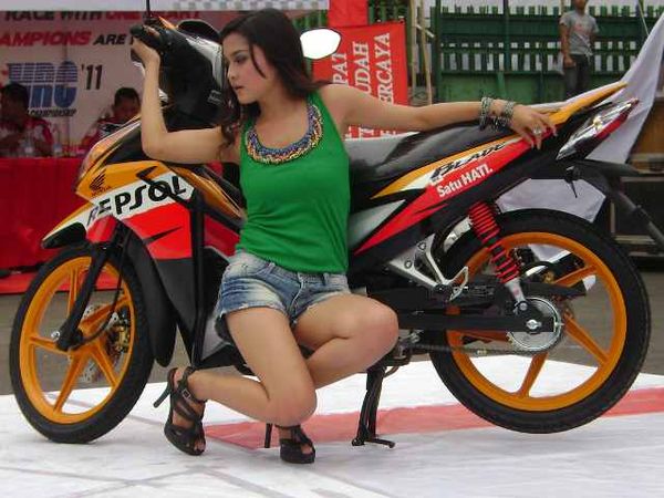 Seksinya Fatma dan Blade