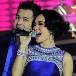 Ayu Ting Ting Orang Ketiga Hubungan Raffi & Yuni?