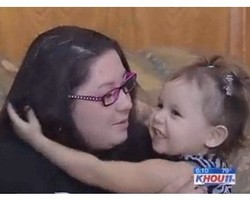 Bocah 2 Tahun Pakai HP untuk Selamatkan Nyawa Ibunya