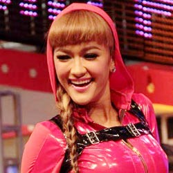 Julia Perez Ingin Buka Usaha Susu Kocok