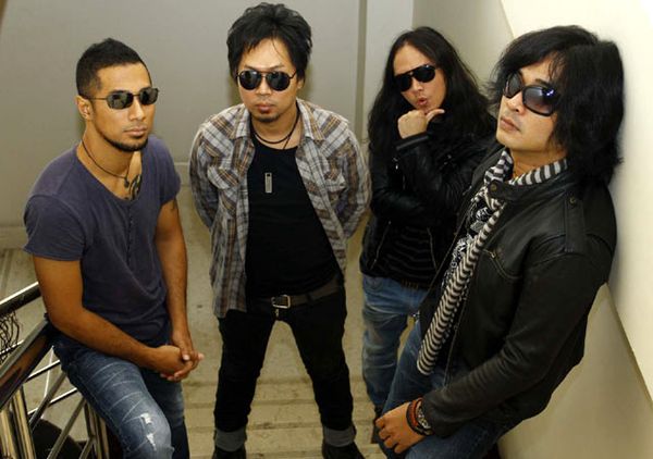 Super Band Konspirasi