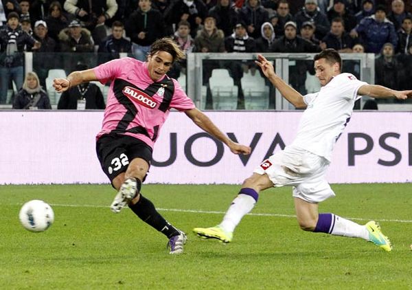 Juventus Tundukkan Fiorentina 2-1