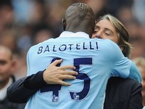 Balotelli Anggap Mancini Seperti Ayah Sendiri