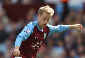 Terlibat Kecelakaan, Aston Villa Skors Pemainnya
