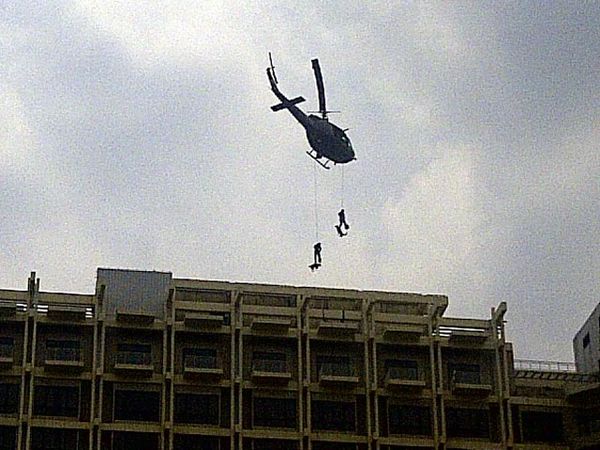 TNI-Polri Latihan Pembebasan Sandera Teroris