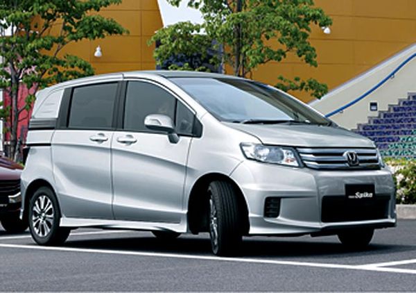 Honda Freed Versi Hybrid